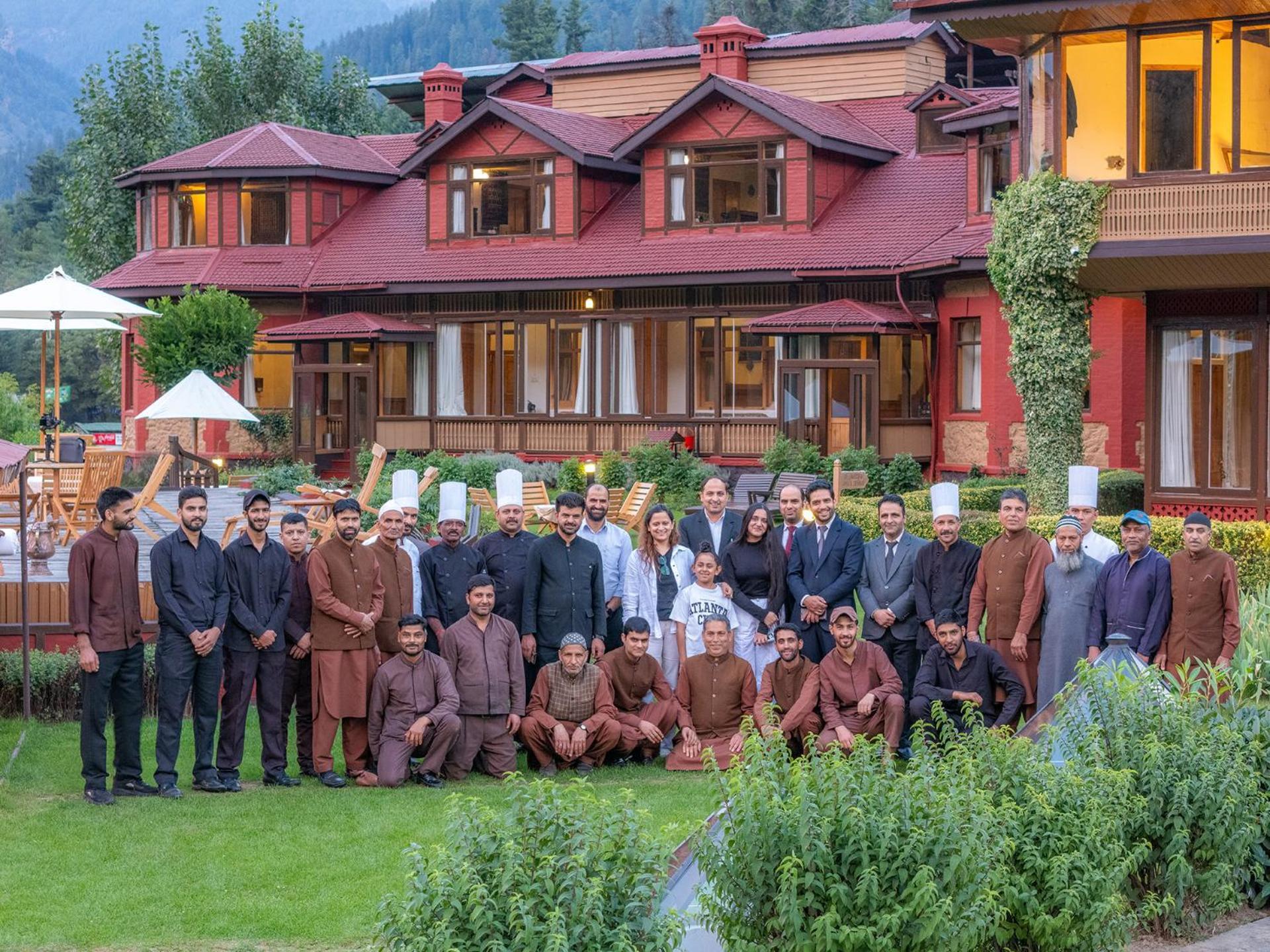 Pahalgam Hotel Exterior photo